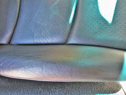 助手席の革レザーシートの補修修理・塗装