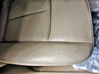 助手席の革レザーシート補修修理
